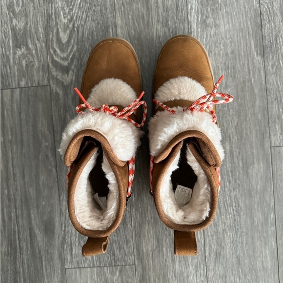 UGG Chestnut Classic Weather Hiker Boots 9 - Picture 6 of 15